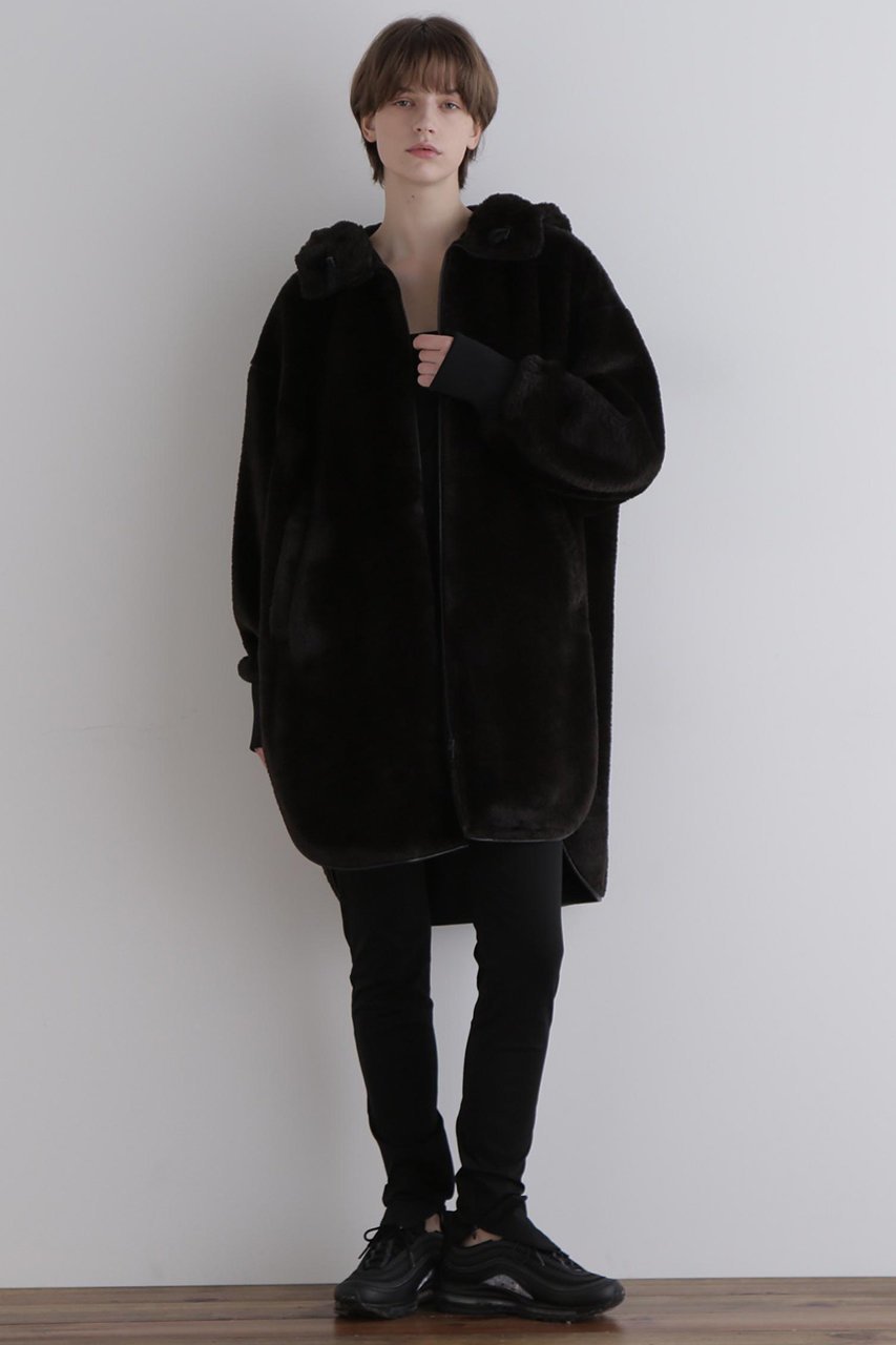 【ル フィル/LE PHIL】の《LE PHIL SPORTS》フェイクファーフードジャケット 人気、トレンドファッション・服の通販 founy(ファニー) 　ファッション　Fashion　レディースファッション　Fashion for Women　アウター　Coat / Outerwear Collection　レディースジャケット・軽アウター　Jackets　アウトドア　Outdoor Clothing　ウォーム　Warm Fabric　ショルダー　Shoulder, Shoulder Strap　ジップ　Zip, Zipper　ジャケット　Jacket, Outerwear　スタンド　Stand Collar, Upright Stand　ドロップ　Drop Shoulder, Dropped Style　フェミニン　Feminine, Girly　ボトム　Bottoms, Lower Wear　ポケット　Pocket, Pocket Detail　リラックス　Relax, Relaxed Fit　other-4|ID: prp329100004911228 ipo3291000000036802048