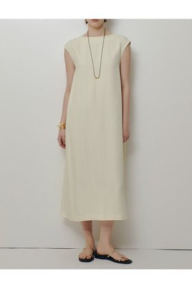 【アルアバイル/allureville】のヴィスコースバックオープンワンピース 大人の最旬トレンドファッション＆コーディネート founy(ファウニー) ファッション Fashion レディースファッション Fashion for Women ワンピース Dresses チュニック Tunic Tops & Dresses サテン Satin, Glossy Fabric チュニック Tunic, Long Top フロント Front, Front Design ロング Long, Long-Length エレガント 上品 Elegant 無地 Plain, Solid Color |ID:prp329100004911672