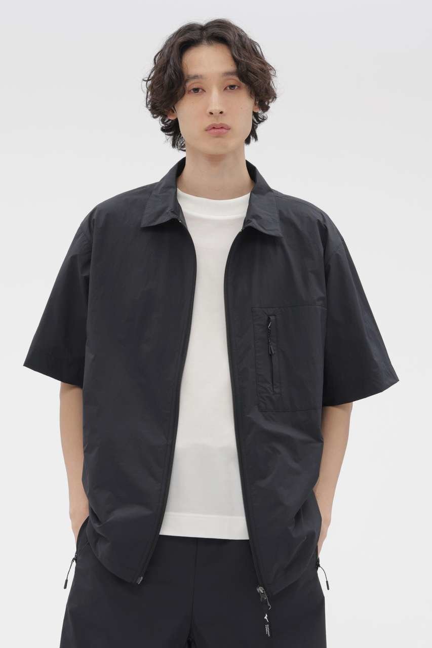 【その他のブランド/Other】のWATER REPELLENT LIGHTWEIGHT NYLON POPLIN SHIRT インテリア・キッズ・メンズ・レディースファッション・服の通販 founy(ファニー) ファッション Fashion レディースファッション Fashion for Women トップス・カットソー Cut & Sew Tops シャツ・ブラウス・オフィスカジュアル Elegant Blouses & Button-Ups コレクション Collection, Seasonal Line 軽量 Lightweight, Ultra Light ショート Short, Short Length スピンドル Spindle, Drawcord スリーブ Sleeve, Long Sleeve / Short Sleeve フォルム Silhouette, Form ポケット Pocket, Pocket Detail マーガレット Marguerite, Daisy Pattern 新作・新入荷 New Arrivals / New In ブラック|ID: prp329100004912177 ipo3291000000036810802
