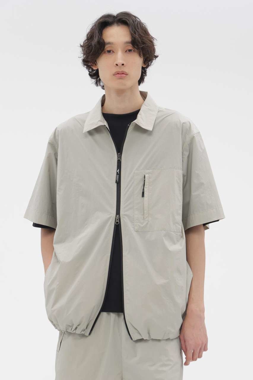 【その他のブランド/Other】のWATER REPELLENT LIGHTWEIGHT NYLON POPLIN SHIRT インテリア・キッズ・メンズ・レディースファッション・服の通販 founy(ファニー) ファッション Fashion レディースファッション Fashion for Women トップス・カットソー Cut & Sew Tops シャツ・ブラウス・オフィスカジュアル Elegant Blouses & Button-Ups コレクション Collection, Seasonal Line 軽量 Lightweight, Ultra Light ショート Short, Short Length スピンドル Spindle, Drawcord スリーブ Sleeve, Long Sleeve / Short Sleeve フォルム Silhouette, Form ポケット Pocket, Pocket Detail マーガレット Marguerite, Daisy Pattern 新作・新入荷 New Arrivals / New In グレー|ID: prp329100004912177 ipo3291000000036810805