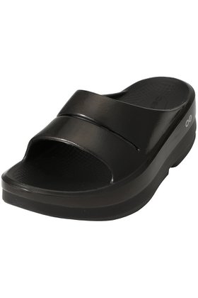 【ウーフォス/OOFOS】のOOmega OOahh Luxe 人気、トレンドファッション・服の通販 founy(ファニー) ファッション Fashion レディースファッション Fashion for Women おすすめ Recommended / Our Picks サンダル Sandals, Summer Shoes スポーツ Sports, Activewear ビーチ Beach, Seaside メタリック Metallic, Shiny Finish ビジネス 仕事 通勤 Business / Work / Commuting 旅行 Travel |ID:prp329100004914538