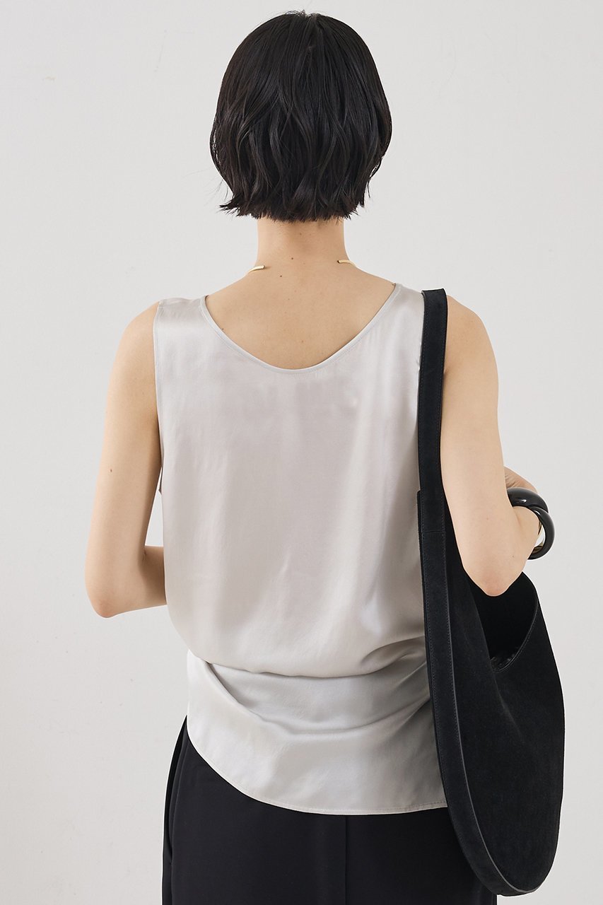 【ザ ストア バイ シー/THE STORE by C】の【COCUCA】シルクタンクトップ 人気、トレンドファッション・服の通販 founy(ファニー) ファッション Fashion レディースファッション Fashion for Women トップス・カットソー Cut & Sew Tops キャミソール&ノースリーブ Camisoles & Sleeveless Tops シャツ・ブラウス・オフィスカジュアル Elegant Blouses & Button-Ups ロングTシャツ・Tシャツ Longline T-Shirts & Tees カットソー・ベーシックTシャツ Cut-and-Sewn Tops / Stretch Tees & Basics インナー Innerwear エレガント 上品 Elegant キャミソール Camisole, Spaghetti Strap Top サテン Satin, Glossy Fabric シルク Silk, 100% Silk シンプル Simple, Minimal タンク Tank Top, Sleeveless Top ドレープ Drape, Draping Fabric パウダー Powder, Soft Tone ベーシック Basic, Essential other-3|ID: prp329100004915029 ipo3291000000036838749