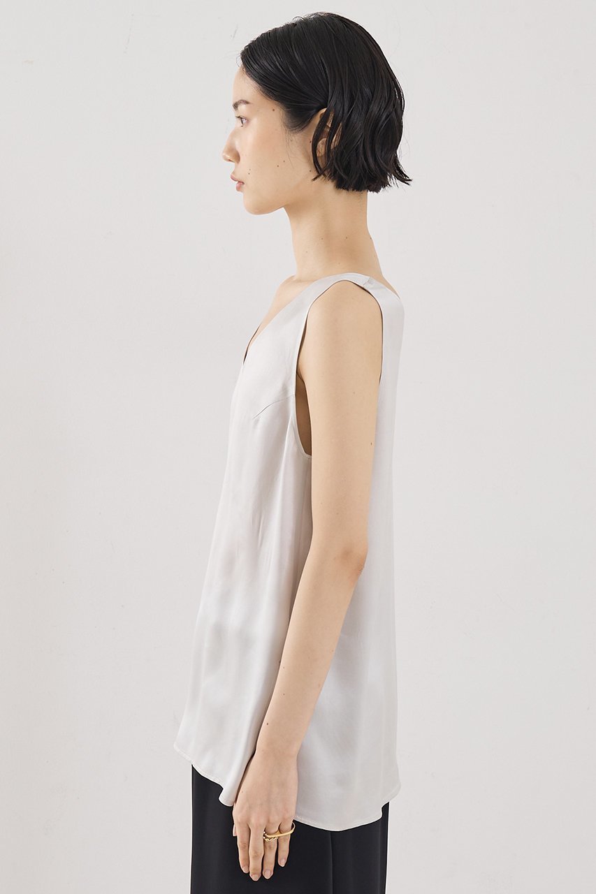 【ザ ストア バイ シー/THE STORE by C】の【COCUCA】シルクタンクトップ 人気、トレンドファッション・服の通販 founy(ファニー) ファッション Fashion レディースファッション Fashion for Women トップス・カットソー Cut & Sew Tops キャミソール&ノースリーブ Camisoles & Sleeveless Tops シャツ・ブラウス・オフィスカジュアル Elegant Blouses & Button-Ups ロングTシャツ・Tシャツ Longline T-Shirts & Tees カットソー・ベーシックTシャツ Cut-and-Sewn Tops / Stretch Tees & Basics インナー Innerwear エレガント 上品 Elegant キャミソール Camisole, Spaghetti Strap Top サテン Satin, Glossy Fabric シルク Silk, 100% Silk シンプル Simple, Minimal タンク Tank Top, Sleeveless Top ドレープ Drape, Draping Fabric パウダー Powder, Soft Tone ベーシック Basic, Essential other-8|ID: prp329100004915029 ipo3291000000036838759