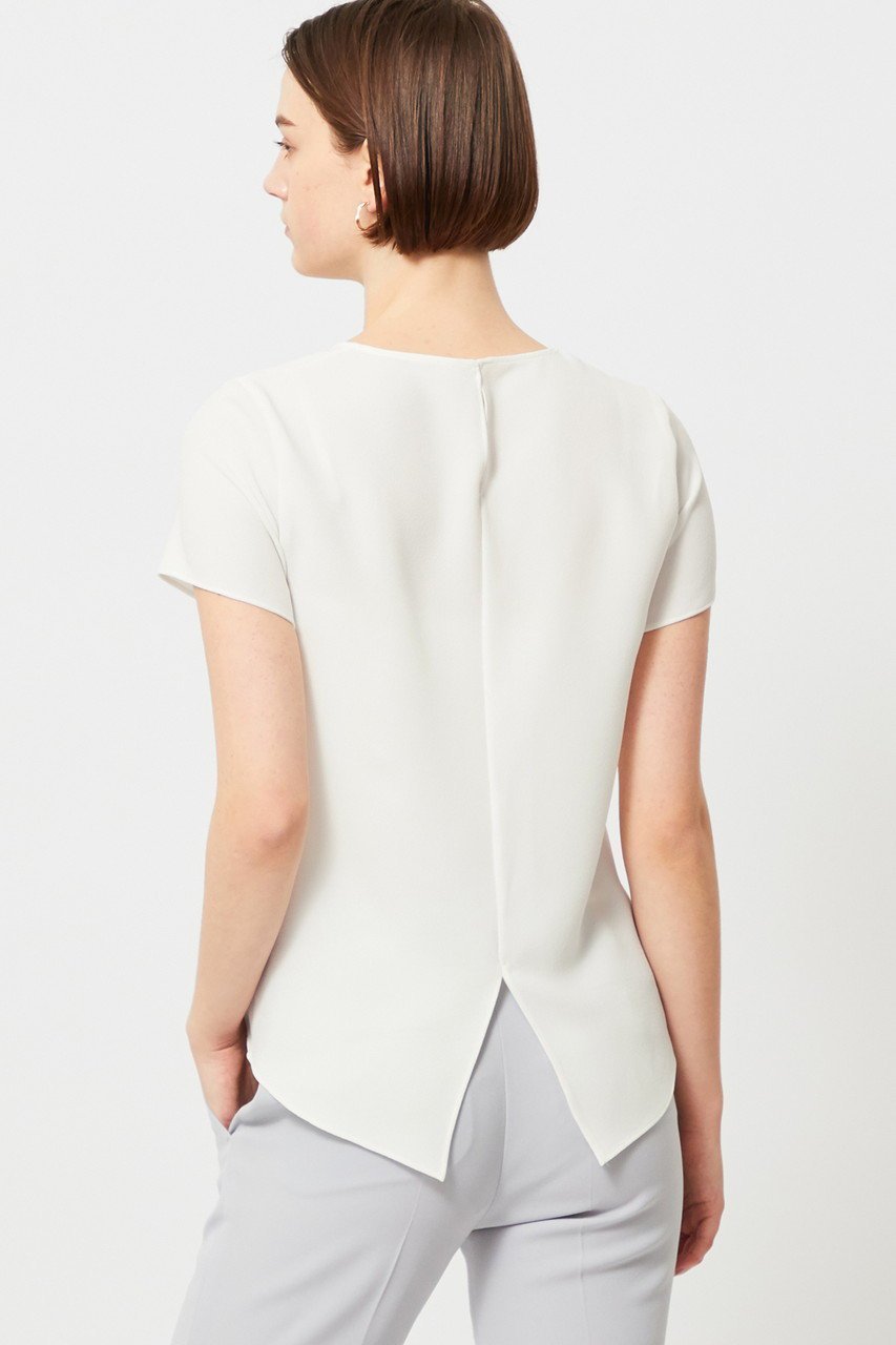 【ベイジ,/BEIGE,】のSHELBY(シェルビー)/ハーフスリーブブラウス 人気、トレンドファッション・服の通販 founy(ファニー) 　ファッション　Fashion　レディースファッション　Fashion for Women　トップス・カットソー　Cut & Sew Tops　シャツ・ブラウス・オフィスカジュアル　Elegant Blouses & Button-Ups　おすすめ　Recommended / Our Picks　エレガント 上品　Elegant　カッティング　Cutting Detail　カーディガン　Cardigan, Knitwear　ショート　Short, Short Length　ジャケット　Jacket, Outerwear　スリーブ　Sleeve, Long Sleeve / Short Sleeve　セレモニー　Ceremony　人気　Popular, Best Seller　ビジネス 仕事 通勤　Business / Work / Commuting　半袖　Short Sleeve, Half Sleeve　定番　Standard, Basic Item　other-8|ID: prp329100004915387 ipo3291000000036842473