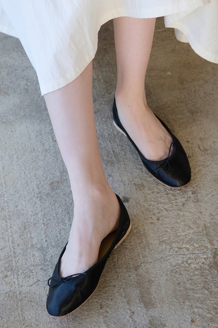 【マルティニーク/martinique】の【porselli】バレエシューズ SOLID COLOUR SATIN インテリア・キッズ・メンズ・レディースファッション・服の通販 founy(ファニー) https://founy.com/ ファッション Fashion レディースファッション Fashion for Women イタリア Italy サテン Satin, Glossy Fabric シューズ Shoes, Footwear バレエ Ballet, Ballet Style フラット Flat, Flat Shoes ミラノ Milano Style, Italian-Inspired |ID: prp329100004916987 ipo3291000000036865832