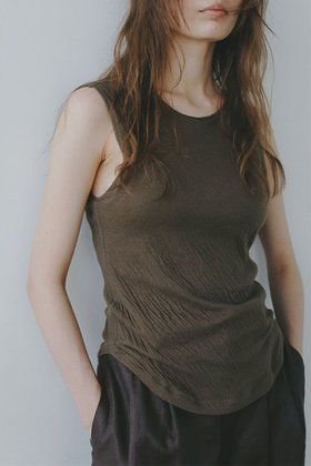 【エトレトウキョウ/ETRE TOKYO】のダブルクロススリーブレスカップインプルオーバー 人気、トレンドファッション・服の通販 founy(ファニー) ファッション Fashion レディースファッション Fashion for Women トップス・カットソー Cut & Sew Tops キャミソール&ノースリーブ Camisoles & Sleeveless Tops シャツ・ブラウス・オフィスカジュアル Elegant Blouses & Button-Ups ロングTシャツ・Tシャツ Longline T-Shirts & Tees カジュアルプルオーバー・ニットトップス Pullovers & Knit Tops / Casual Pullovers カットソー・ベーシックTシャツ Cut-and-Sewn Tops / Stretch Tees & Basics なめらか Smooth, Silky Texture インナー Innerwear カッティング Cutting Detail キャミソール Camisole, Spaghetti Strap Top タンク Tank Top, Sleeveless Top ダブル Double, Double-Breasted リラックス Relax, Relaxed Fit |ID:prp329100004917030