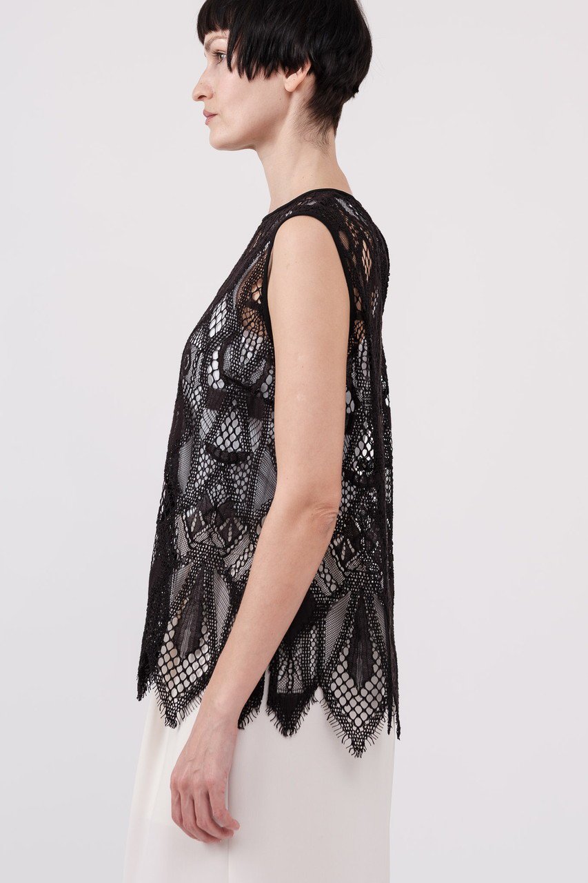 【ドメル/DOMELLE】のジオメトリック レース ブラウス 人気、トレンドファッション・服の通販 founy(ファニー) ファッション Fashion レディースファッション Fashion for Women トップス・カットソー Cut & Sew Tops キャミソール&ノースリーブ Camisoles & Sleeveless Tops シャツ・ブラウス・オフィスカジュアル Elegant Blouses & Button-Ups インナー Innerwear キャミソール Camisole, Spaghetti Strap Top ジャケット Jacket, Outerwear セットアップ Set-Up, Coordinated Outfit ネップ Nepp, Slub Yarn ノースリーブ Sleeveless, No-Sleeve ブルゾン Blouson, Bomber Jacket モチーフ Motif, Design Theme レース Lace, Lace Fabric other-7|ID: prp329100004917339 ipo3291000000036872448