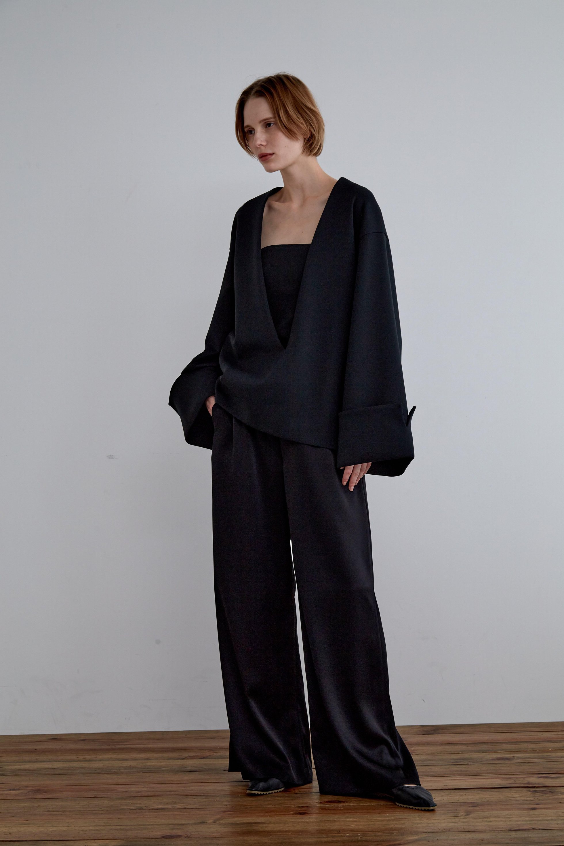 【ル フィル/LE PHIL】の《LE PHIL》スキューバジャージーブラウス 人気、トレンドファッション・服の通販 founy(ファニー) 　ファッション　Fashion　レディースファッション　Fashion for Women　トップス・カットソー　Cut & Sew Tops　シャツ・ブラウス・オフィスカジュアル　Elegant Blouses & Button-Ups　スリーブ　Sleeve, Long Sleeve / Short Sleeve　センター　Center, Center Line　ビッグ　Big, Oversized　ミックス　Mix, Mixed Style　ロング　Long, Long-Length　定番　Standard, Basic Item　other-3|ID: prp329100004917575 ipo3291000000036875646