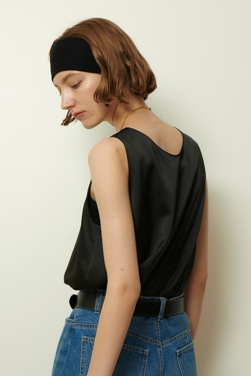 【アルアバイル/allureville】のサテンタンクブラウス 人気、トレンドファッション・服の通販 founy(ファニー) 　ファッション　Fashion　レディースファッション　Fashion for Women　トップス・カットソー　Cut & Sew Tops　キャミソール&ノースリーブ　Camisoles & Sleeveless Tops　シャツ・ブラウス・オフィスカジュアル　Elegant Blouses & Button-Ups　インナー　Innerwear　サテン　Satin, Glossy Fabric　シンプル　Simple, Minimal　ジャケット　Jacket, Outerwear　タンク　Tank Top, Sleeveless Top　ノースリーブ　Sleeveless, No-Sleeve　エレガント 上品　Elegant　夏　Summer　春　Spring　秋　Autumn　other-7|ID: prp329100004917622 ipo3291000000036876064