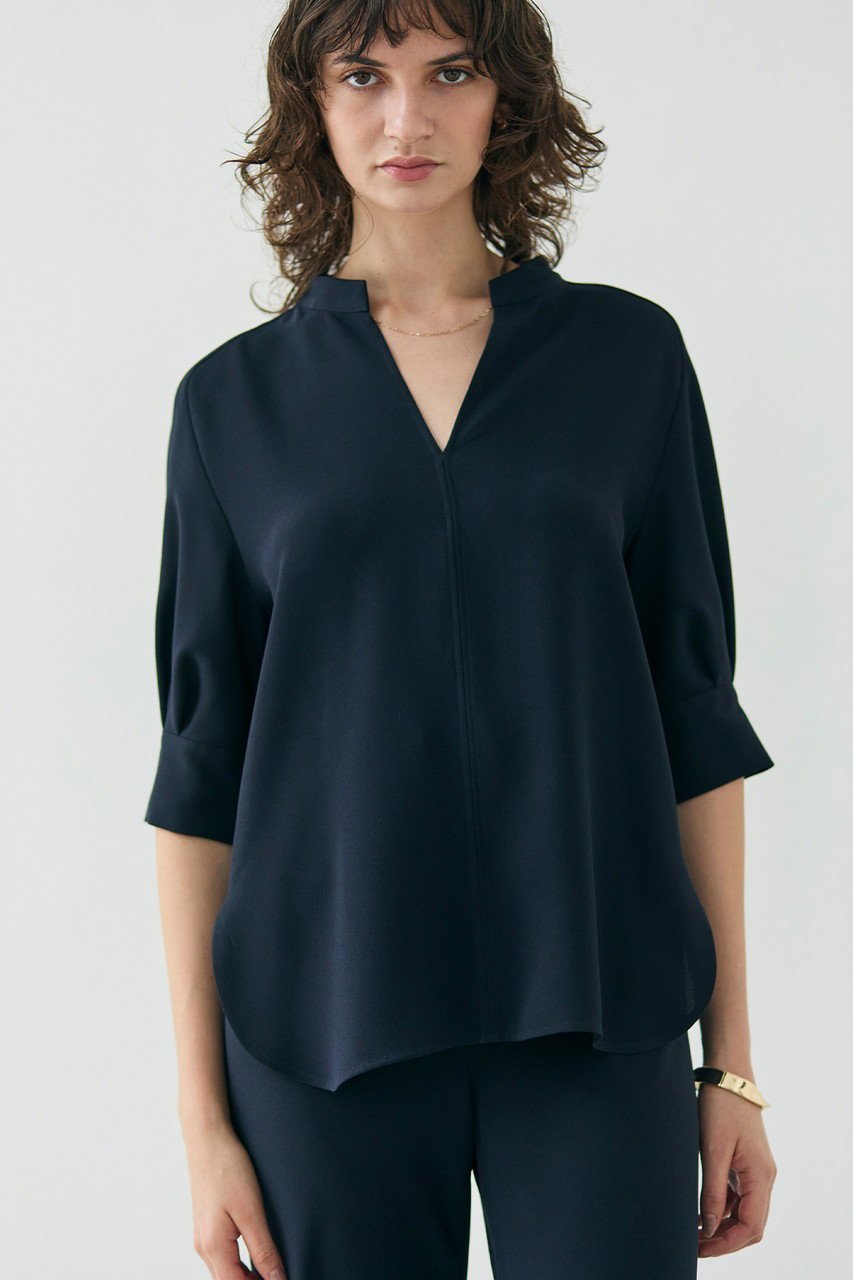 【ベイジ,/BEIGE,】のFLEUR(フルール)/スタンドカラープルオーバーブラウス 人気、トレンドファッション・服の通販 founy(ファニー) 　ファッション　Fashion　レディースファッション　Fashion for Women　トップス・カットソー　Cut & Sew Tops　シャツ・ブラウス・オフィスカジュアル　Elegant Blouses & Button-Ups　カジュアルプルオーバー・ニットトップス　Pullovers & Knit Tops / Casual Pullovers　とろみ　Fluid, Flowy Fabric　ショート　Short, Short Length　スリーブ　Sleeve, Long Sleeve / Short Sleeve　ファブリック　Fabric, Textile　エレガント 上品　Elegant　other-7|ID: prp329100004917645 ipo3291000000036876291