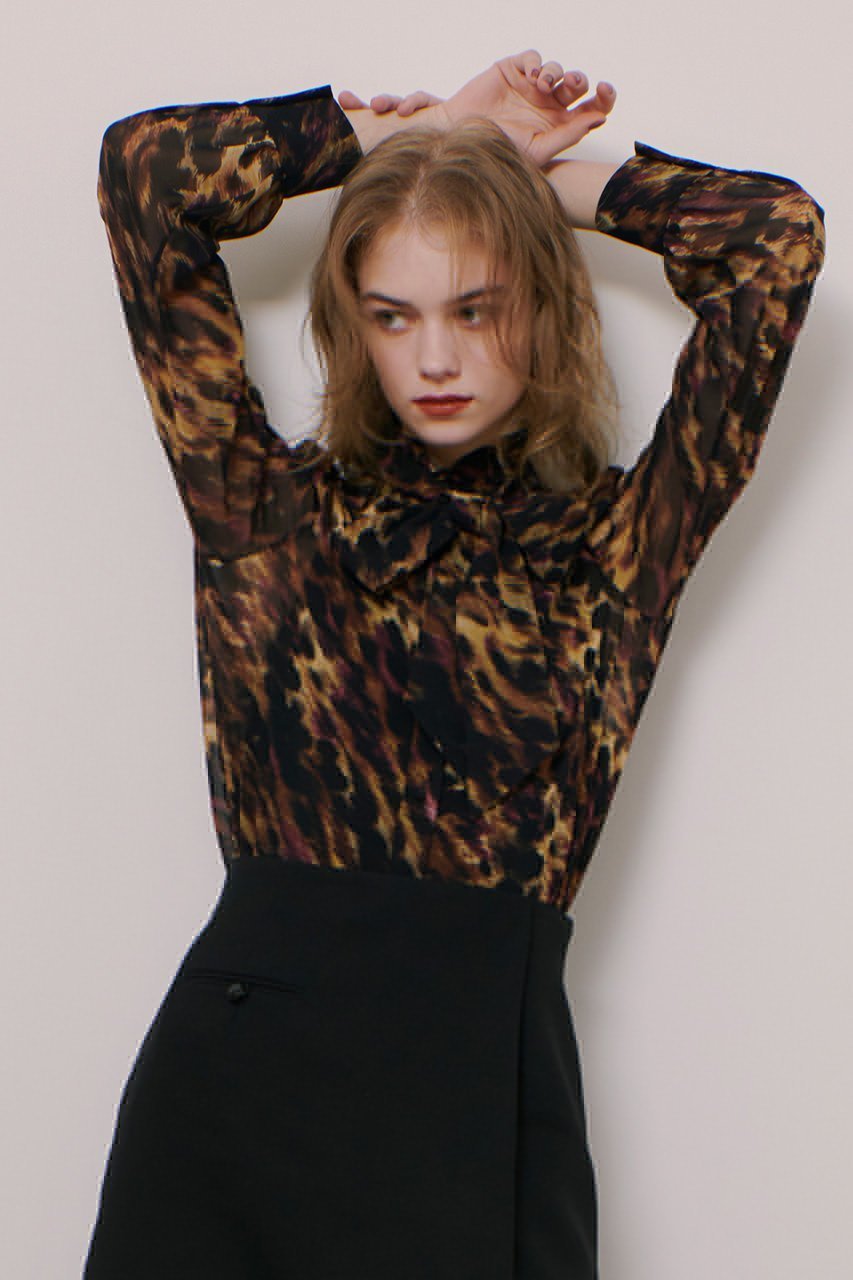 【アルアバイル/allureville】の【Loulou Willoughby】アーカイブフリルリボンブラウス 人気、トレンドファッション・服の通販 founy(ファニー) 　ファッション　Fashion　レディースファッション　Fashion for Women　トップス・カットソー　Cut & Sew Tops　シャツ・ブラウス・オフィスカジュアル　Elegant Blouses & Button-Ups　エレガント 上品　Elegant　クラシカル　Classical, Vintage-Inspired　シンプル　Simple, Minimal　スリーブ　Sleeve, Long Sleeve / Short Sleeve　フリル　Frill, Ruffle　プリント　Print, Printed Pattern　リボン　Ribbon, Bow　ロング　Long, Long-Length　夏　Summer　春　Spring　S/S・春夏　SS, Spring/Summer, Warm Season　other-7|ID: prp329100004917692 ipo3291000000036876719