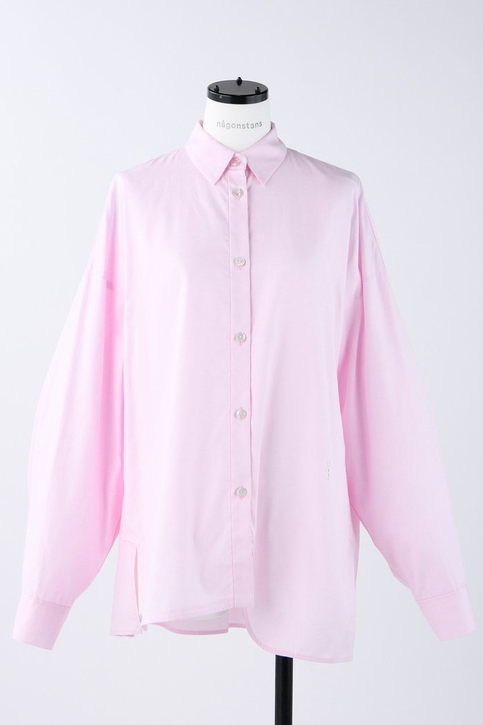 【ナゴンスタンス/nagonstans】の80オックス MIX hem SH/シャツ インテリア・キッズ・メンズ・レディースファッション・服の通販 founy(ファウニー) https://founy.com/ ファッション Fashion レディースファッション Fashion for Women トップス・カットソー Cut & Sew Tops シャツ・ブラウス・オフィスカジュアル Elegant Blouses & Button-Ups オックス Oxford Fabric カフス Cuff Design スリーブ Sleeve, Long Sleeve / Short Sleeve ロング Long, Long-Length エレガント 上品 Elegant |ID: prp329100004917823 ipo3291000000036878180