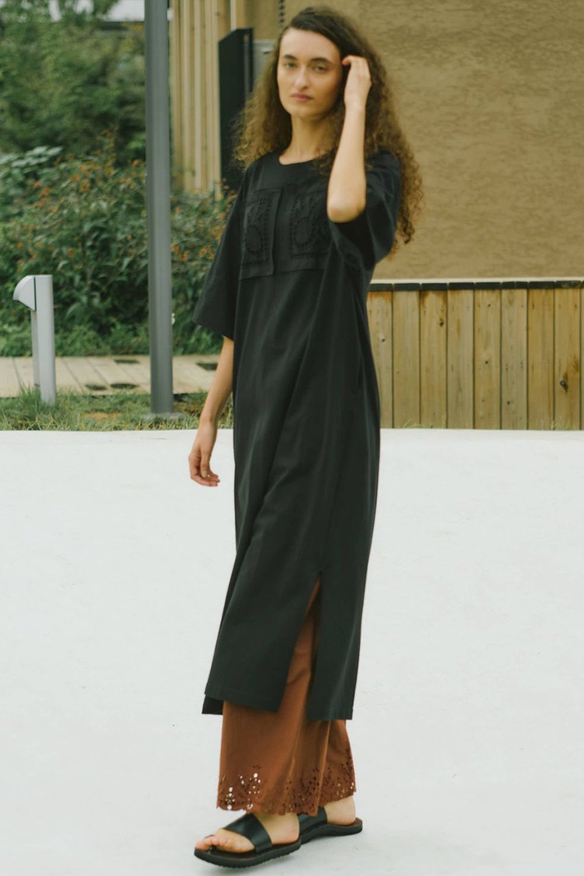 【ガリャルダガランテ/GALLARDAGALANTE】の【Dhritie】レースパッチワークワンピース 人気、トレンドファッション・服の通販 founy(ファニー) 　ファッション　Fashion　レディースファッション　Fashion for Women　ワンピース　Dresses　チュニック　Tunic Tops & Dresses　インド　Indian Textile　ジップ　Zip, Zipper　チュニック　Tunic, Long Top　リラックス　Relax, Relaxed Fit　ロング　Long, Long-Length　 other-1|ID: prp329100004918015 ipo3291000000036886870