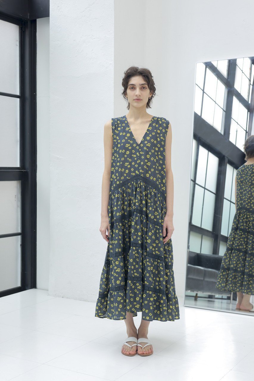 【マーレット/MERLETTE】のWALLIS PRINT フラワープリント Vネックティアードドレス 人気、トレンドファッション・服の通販 founy(ファニー) 　ファッション　Fashion　レディースファッション　Fashion for Women　ワンピース　Dresses　フォーマル・パーティードレス・結婚式用ドレス　Elegant & Casual Dresses　チュニック　Tunic Tops & Dresses　チュニック　Tunic, Long Top　ティアード　Tiered, Tiered Style　ドレス　Dress, One-Piece　フェミニン　Feminine, Girly　フラワー　Flower, Floral　プリント　Print, Printed Pattern　モダン　Modern, Contemporary　other-6|ID: prp329100004918027 ipo3291000000036887225