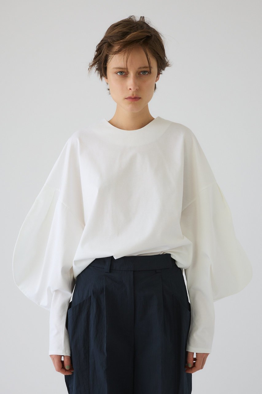 【リムアーク/RIM.ARK】のCurved line cotton tops/トップス インテリア・キッズ・メンズ・レディースファッション・服の通販 founy(ファニー) 　ファッション　Fashion　レディースファッション　Fashion for Women　トップス・カットソー　Cut & Sew Tops　シャツ・ブラウス・オフィスカジュアル　Elegant Blouses & Button-Ups　ロングTシャツ・Tシャツ　Longline T-Shirts & Tees　カットソー・ベーシックTシャツ　Cut-and-Sewn Tops / Stretch Tees & Basics　カットソー　Cut and Sewn Top　カリフォルニア　California, Cali Style　スペシャル　Special, Limited Edition　スリーブ　Sleeve, Long Sleeve / Short Sleeve　ダメージ　Distressed, Destroyed　デニム　Denim, Jeans Material　バランス　Balance, Style Balance　ロング　Long, Long-Length　エレガント 上品　Elegant　再入荷　Restock / Back in Stock　ホワイト|ID: prp329100004918565 ipo3291000000036892269