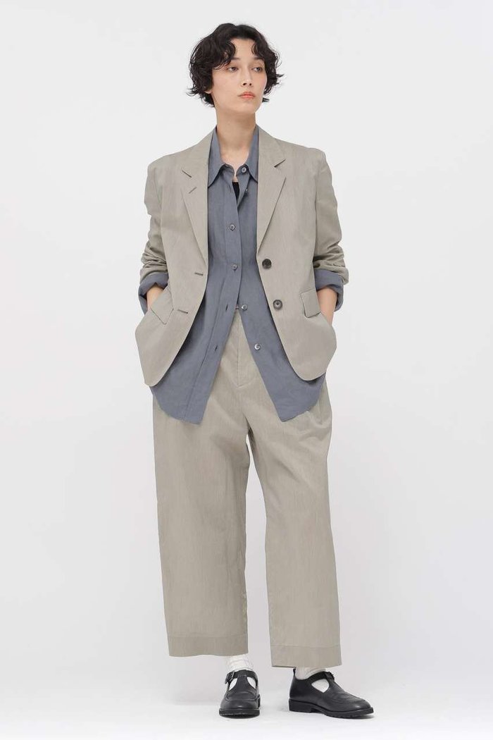【マーガレットハウエル/MARGARET HOWELL】のFINE STRIPE COTTON SILK TROUSERS インテリア・キッズ・メンズ・レディースファッション・服の通販 founy(ファウニー) https://founy.com/ ファッション Fashion レディースファッション Fashion for Women パンツ Pants & Trousers おすすめ Recommended / Our Picks クロップド Cropped, Short Length シルク Silk, 100% Silk ジャケット Jacket, Outerwear ストライプ Stripe, Striped Pattern セットアップ Set-Up, Coordinated Outfit ダブル Double, Double-Breasted バランス Balance, Style Balance フォルム Silhouette, Form フロント Front, Front Design プリーツ Pleats, Pleated 夏 Summer |ID: prp329100004918750 ipo3291000000037239383