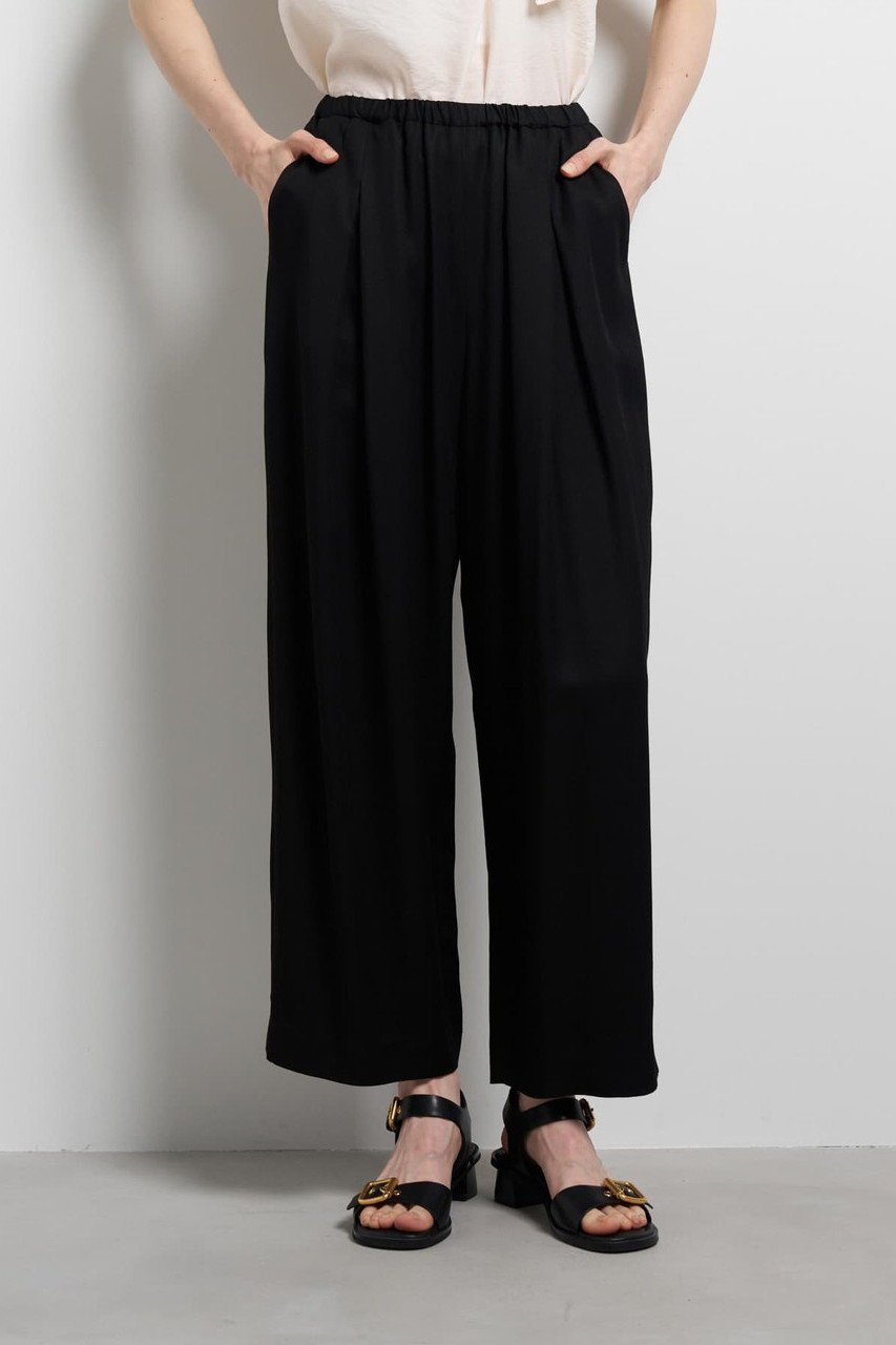 【ランバン オン ブルー/LANVIN en Bleu】のツイルタックカーブパンツ インテリア・キッズ・メンズ・レディースファッション・服の通販 founy(ファニー) 　ファッション　Fashion　レディースファッション　Fashion for Women　パンツ　Pants & Trousers　おすすめ　Recommended / Our Picks　クロップド　Cropped, Short Length　シンプル　Simple, Minimal　ジャケット　Jacket, Outerwear　ファブリック　Fabric, Textile　フォルム　Silhouette, Form　リネン　Linen, Linen Fabric　リラックス　Relax, Relaxed Fit　ワイド　Wide, Wide Fit　エレガント 上品　Elegant　ブラック|ID: prp329100004918802 ipo3291000000036896930