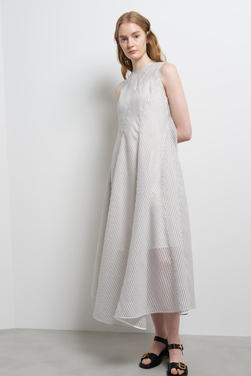 【ランバン オン ブルー/LANVIN en Bleu】のエスカルゴフレアワンピース インテリア・キッズ・メンズ・レディースファッション・服の通販 founy(ファニー) 　ファッション　Fashion　レディースファッション　Fashion for Women　ワンピース　Dresses　チュニック　Tunic Tops & Dresses　アンダー　Underwear Essentials　軽量　Lightweight, Ultra Light　サマー　Summer, Summer Style　シアー　Sheer, See-Through　シルク　Silk, 100% Silk　ストライプ　Stripe, Striped Pattern　タフタ　Taffeta, Structured Fabric　チュニック　Tunic, Long Top　ドレス　Dress, One-Piece　なめらか　Smooth, Silky Texture　パターン　Pattern, Design Print　ファブリック　Fabric, Textile　フレア　Flare, Flared　無地　Plain, Solid Color　リゾート　Resort, Vacation Style　リラックス　Relax, Relaxed Fit　ロング　Long, Long-Length　夏　Summer　旅行　Travel　エレガント 上品　Elegant　オフ|ID: prp329100004918803 ipo3291000000036896961