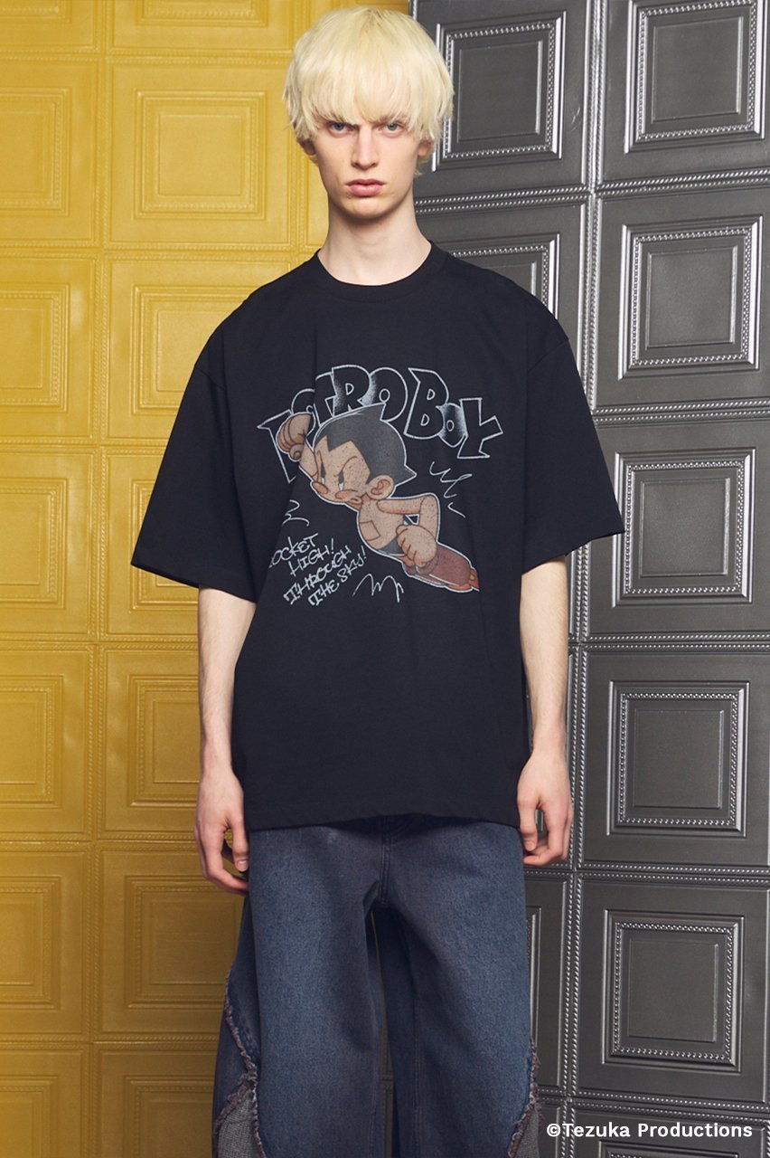 【メゾンスペシャル/MAISON SPECIAL】の【UNISEX】【TEZUKA CHARACTERS for MAISON SPECIAL】- ASTRO BOY - Prime-Over Crew Neck Graphic T-Shirt/- 鉄腕アトム - プライムオーバークルーネックグラフィックTシャツ 人気、トレンドファッション・服の通販 founy(ファニー) 　ファッション　Fashion　レディースファッション　Fashion for Women　トップス・カットソー　Cut & Sew Tops　シャツ・ブラウス・オフィスカジュアル　Elegant Blouses & Button-Ups　ロングTシャツ・Tシャツ　Longline T-Shirts & Tees　カットソー・ベーシックTシャツ　Cut-and-Sewn Tops / Stretch Tees & Basics　イラスト　Illustration　インナー　Innerwear　カットソー　Cut and Sewn Top　キャラクター　Character, Licensed Characters　グラフィック　Graphic, Graphic Design　ショルダー　Shoulder, Shoulder Strap　ショート　Short, Short Length　シルケット　Silket, Silky Cotton　シンプル　Simple, Minimal　スリーブ　Sleeve, Long Sleeve / Short Sleeve　ドロップ　Drop Shoulder, Dropped Style　定番　Standard, Basic Item　バランス　Balance, Style Balance　パターン　Pattern, Design Print　フィット　Fit, Slim Fit　プリント　Print, Printed Pattern　ユニセックス　Unisex, Genderless　エレガント 上品　Elegant　新作・新入荷　New Arrivals / New In　other-4|ID: prp329100004918809 ipo3291000000036897201