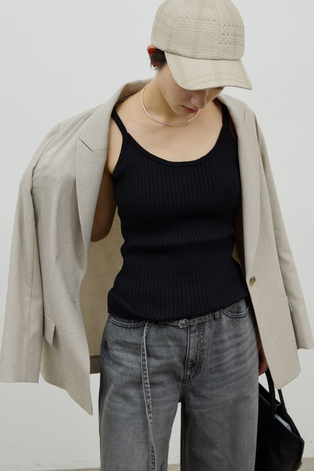 【ガリャルダガランテ/GALLARDAGALANTE】のリブニットキャミソール 人気、トレンドファッション・服の通販 founy(ファニー) 　ファッション　Fashion　レディースファッション　Fashion for Women　トップス・カットソー　Cut & Sew Tops　ニット　Knit Tops & Sweaters　キャミソール&ノースリーブ　Camisoles & Sleeveless Tops　シャツ・ブラウス・オフィスカジュアル　Elegant Blouses & Button-Ups　ロングTシャツ・Tシャツ　Longline T-Shirts & Tees　カットソー・ベーシックTシャツ　Cut-and-Sewn Tops / Stretch Tees & Basics　インナー　Innerwear　キャミソール　Camisole, Spaghetti Strap Top　シンプル　Simple, Minimal　タンク　Tank Top, Sleeveless Top　ベーシック　Basic, Essential　ラップ　Wrap, Wrap Design　エレガント 上品　Elegant　 other-1|ID: prp329100004918813 ipo3291000000036897227