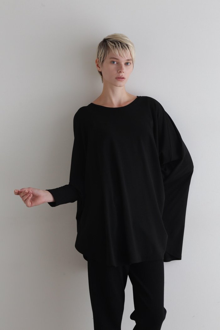 【ル フィル/LE PHIL】の《LE PHIL》ヴィスジャージーカットソー インテリア・キッズ・メンズ・レディースファッション・服の通販 founy(ファニー) https://founy.com/ ファッション Fashion レディースファッション Fashion for Women トップス・カットソー Cut & Sew Tops シャツ・ブラウス・オフィスカジュアル Elegant Blouses & Button-Ups ロングTシャツ・Tシャツ Longline T-Shirts & Tees カットソー・ベーシックTシャツ Cut-and-Sewn Tops / Stretch Tees & Basics インナー Innerwear スタンダード Standard, Basic スリーブ Sleeve, Long Sleeve / Short Sleeve ロング Long, Long-Length A/W・秋冬 Autumn/Winter |ID: prp329100004918825 ipo3291000000036897673