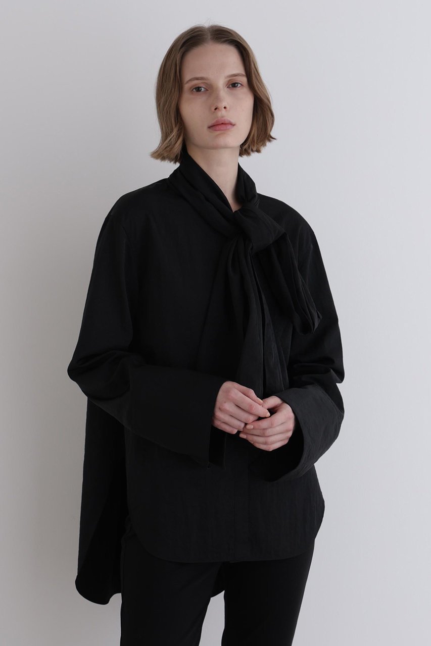 【ル フィル/LE PHIL】のコンパクトナイロンボウタイブラウス 人気、トレンドファッション・服の通販 founy(ファニー) ファッション Fashion レディースファッション Fashion for Women トップス・カットソー Cut & Sew Tops シャツ・ブラウス・オフィスカジュアル Elegant Blouses & Button-Ups おすすめ Recommended / Our Picks シンプル Simple, Minimal スリーブ Sleeve, Long Sleeve / Short Sleeve セットアップ Set-Up, Coordinated Outfit タフタ Taffeta, Structured Fabric ボトム Bottoms, Lower Wear ロング Long, Long-Length 今季 This Season, Current Season other-2|ID: prp329100004918850 ipo3291000000036897945