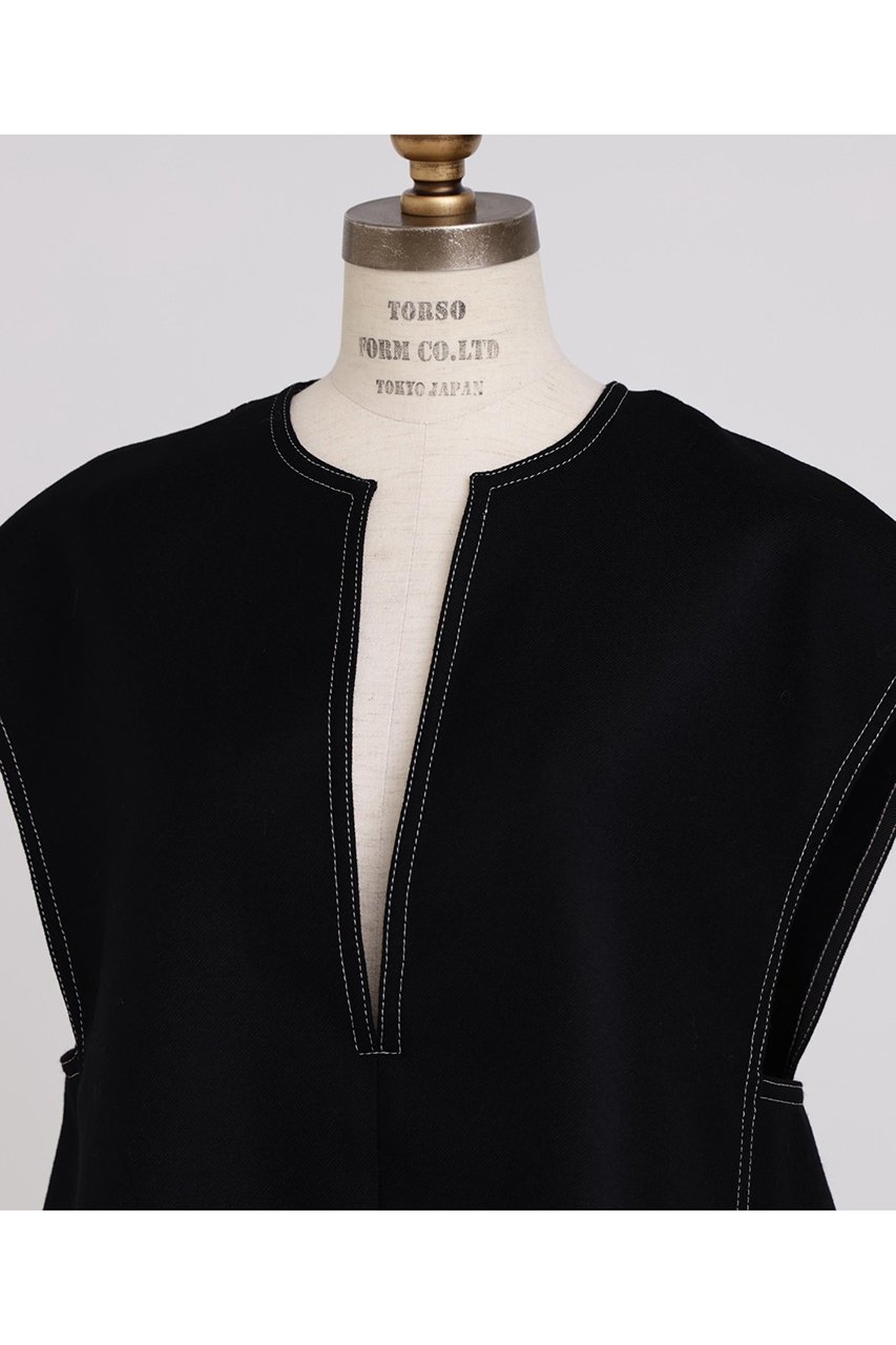 【ヒューエルミュージアム/hueLe Museum】の【STUMBLY】Back Peplum Gilet BL 人気、トレンドファッション・服の通販 founy(ファニー) 　ファッション　Fashion　レディースファッション　Fashion for Women　アウター　Coat / Outerwear Collection　トップス・カットソー　Cut & Sew Tops　キャミソール&ノースリーブ　Camisoles & Sleeveless Tops　シャツ・ブラウス・オフィスカジュアル　Elegant Blouses & Button-Ups　ベスト&ジレ / 重ね着スタイル　Vests & Gilets　なめらか　Smooth, Silky Texture　ノースリーブ　Sleeveless, No-Sleeve　フロント　Front, Front Design　ペプラム　Peplum, Flared Hem　other-2|ID: prp329100004918879 ipo3291000000036898214