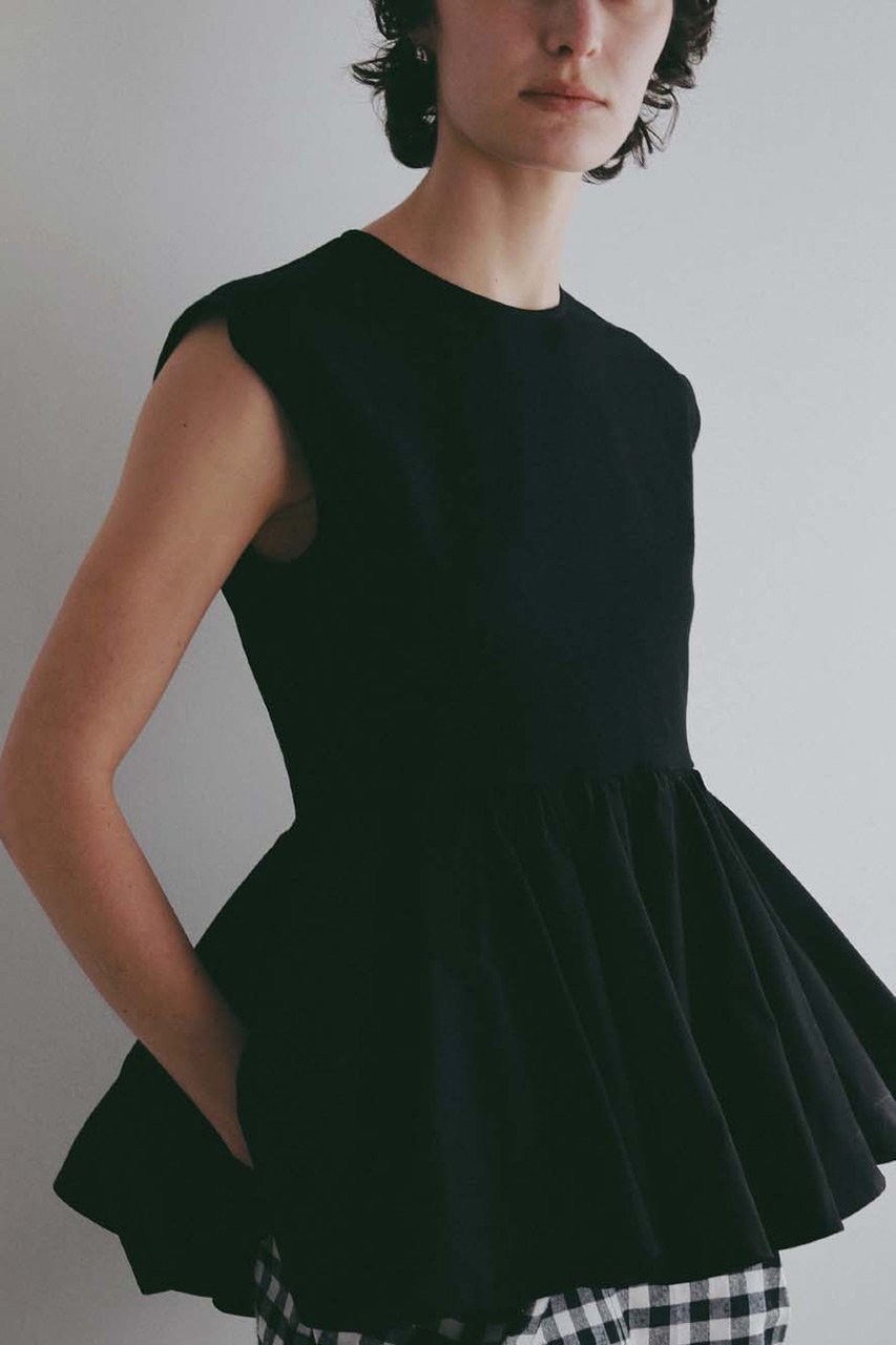 【ハー/HER.】のボリュームペプラムカットソー 人気、トレンドファッション・服の通販 founy(ファニー) 　ファッション　Fashion　レディースファッション　Fashion for Women　トップス・カットソー　Cut & Sew Tops　シャツ・ブラウス・オフィスカジュアル　Elegant Blouses & Button-Ups　ロングTシャツ・Tシャツ　Longline T-Shirts & Tees　カットソー・ベーシックTシャツ　Cut-and-Sewn Tops / Stretch Tees & Basics　おすすめ　Recommended / Our Picks　カットソー　Cut and Sewn Top　ショート　Short, Short Length　スリーブ　Sleeve, Long Sleeve / Short Sleeve　ドッキング　Docking, Mixed Material　フリル　Frill, Ruffle　フレア　Flare, Flared　フレンチ　French, French Style　ペプラム　Peplum, Flared Hem　新作・新入荷　New Arrivals / New In　other-4|ID: prp329100004919072 ipo3291000000036900318