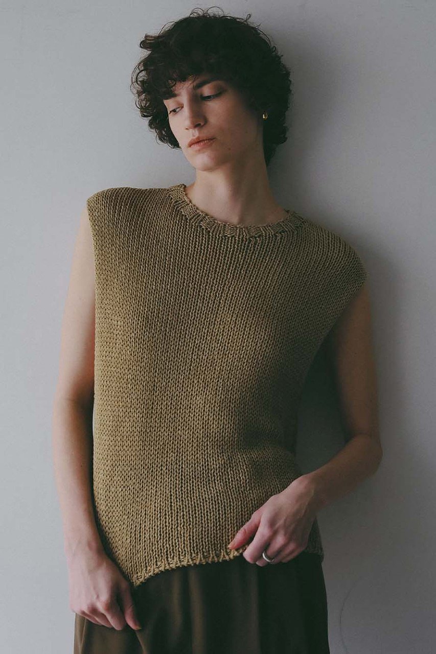 【ハー/HER.】の【4/9 12:00販売開始】リネンミックスローゲージベスト 人気、トレンドファッション・服の通販 founy(ファニー) 　ファッション　Fashion　レディースファッション　Fashion for Women　トップス・カットソー　Cut & Sew Tops　ニット　Knit Tops & Sweaters　ベスト&ジレ / 重ね着スタイル　Vests & Gilets　カジュアルプルオーバー・ニットトップス　Pullovers & Knit Tops / Casual Pullovers　シンプル　Simple, Minimal　フレア　Flare, Flared　ベスト　Vest, Waistcoat　リネン　Linen, Linen Fabric　夏　Summer　新作・新入荷　New Arrivals / New In　other-7|ID: prp329100004919084 ipo3291000000036900421