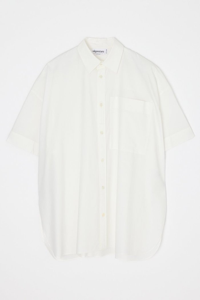 【ナゴンスタンス/nagonstans】のharf-sleeves men s like shirt インテリア・キッズ・メンズ・レディースファッション・服の通販 founy(ファウニー) https://founy.com/ ファッション Fashion レディースファッション Fashion for Women トップス・カットソー Cut & Sew Tops シャツ・ブラウス・オフィスカジュアル Elegant Blouses & Button-Ups なめらか Smooth, Silky Texture ショート Short, Short Length スリーブ Sleeve, Long Sleeve / Short Sleeve タイプライター Typewriter Fabric, Crisp Cotton ポケット Pocket, Pocket Detail |ID: prp329100004919385 ipo3291000000036904630