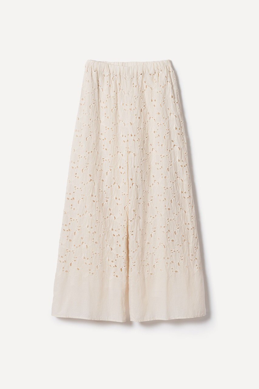 【プリスティン/PRISTINE】の木蓮ボーラー刺繍パンツ インテリア・キッズ・メンズ・レディースファッション・服の通販 founy(ファニー) 　ファッション　Fashion　レディースファッション　Fashion for Women　パンツ　Pants & Trousers　おすすめ　Recommended / Our Picks　ワイド　Wide, Wide Fit　エレガント 上品　Elegant　ナチュラル|ID: prp329100004919542 ipo3291000000036907235