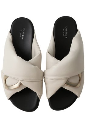 【リュニック エ モア/L'unique et moi】のCouche スライドサンダル 人気、トレンドファッション・服の通販 founy(ファニー) ファッション Fashion レディースファッション Fashion for Women サンダル Sandals, Summer Shoes スリッパ Slippers, Room Shoes リュクス Luxury, Elegant, High-End, Chic エレガント 上品 Elegant |ID:prp329100004921284