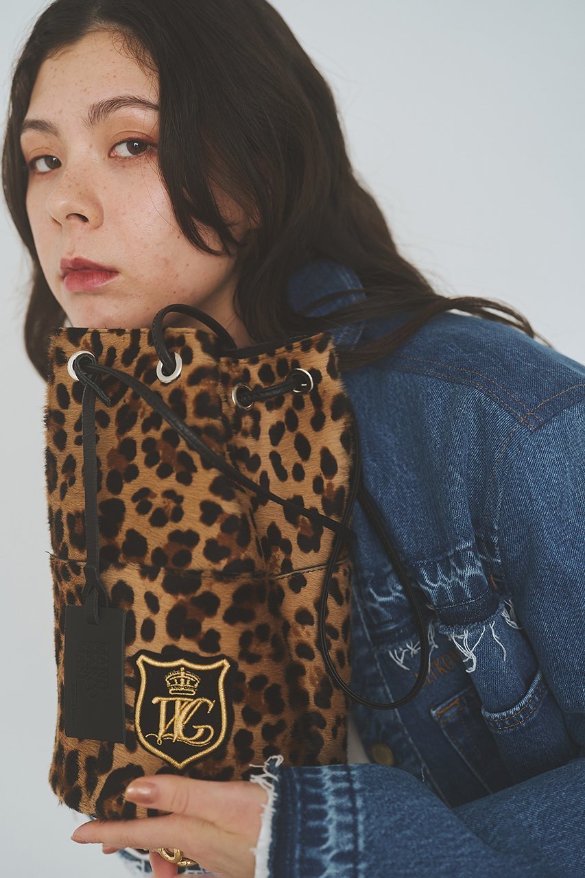 【ウィムガゼット/Whim Gazette】の【MARCO MASI】ヘアレザーワッペン巾着 人気、トレンドファッション・服の通販 founy(ファニー) ファッション Fashion レディースファッション Fashion for Women バッグ Bags イタリア Italy 巾着 Drawstring Bag, Kinchaku ショルダー Shoulder, Shoulder Strap シンプル Simple, Minimal 定番 Standard, Basic Item 人気 Popular, Best Seller バケツ Bucket, Bucket Style フォルム Silhouette, Form 別注 Limited Edition, Custom Order ミラノ Milano Style, Italian-Inspired レオパード Leopard, Animal Print エレガント 上品 Elegant other-3|ID: prp329100004921974 ipo3291000000036930478