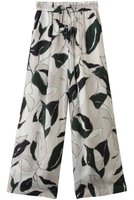 【サクラ/SACRA】のリーフ柄ワイドパンツ 人気、トレンドファッション・服の通販 founy(ファニー) ファッション Fashion レディースファッション Fashion for Women パンツ Pants & Trousers ドレープ Drape, Draping Fabric プリント Print, Printed Pattern リゾート Resort, Vacation Style リーフ Leaf, Botanical Leaf ワイド Wide, Wide Fit |ID:prp329100004922134