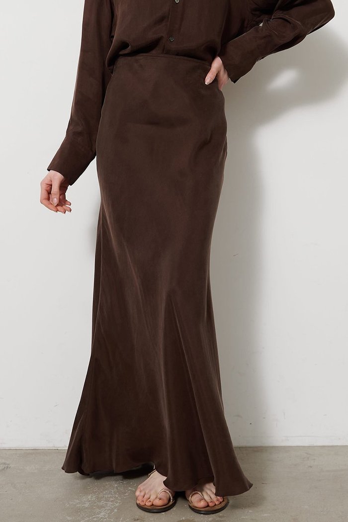 【ウィムガゼット/Whim Gazette】のキュプラフィブリルフレアスカート インテリア・キッズ・メンズ・レディースファッション・服の通販 founy(ファニー) https://founy.com/ ファッション Fashion レディースファッション Fashion for Women スカート Skirts Aライン・フレアスカート A-Line & Flared Skirts ロングスカート Long Skirts / Maxi & Midi Skirts おすすめ Recommended / Our Picks キュプラ Cupro, Eco Fabric セットアップ Set-Up, Coordinated Outfit ツイル Twist, Twisted Detail フレア Flare, Flared マーメイド Mermaid, Fishtail Silhouette ロング Long, Long-Length エレガント 上品 Elegant |ID: prp329100004922140 ipo3291000000036932312