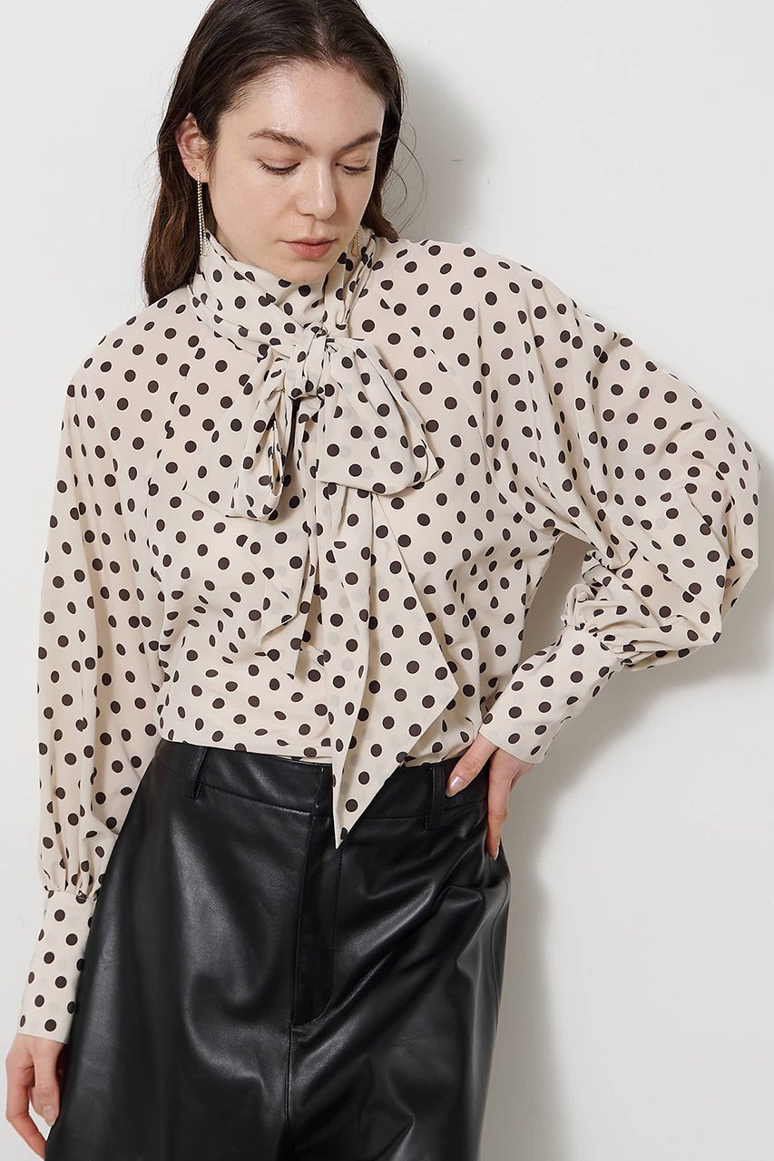 【ウィムガゼット/Whim Gazette】のドットボウタイブラウス 人気、トレンドファッション・服の通販 founy(ファニー) 　ファッション　Fashion　レディースファッション　Fashion for Women　トップス・カットソー　Cut & Sew Tops　シャツ・ブラウス・オフィスカジュアル　Elegant Blouses & Button-Ups　クラシカル　Classical, Vintage-Inspired　スリーブ　Sleeve, Long Sleeve / Short Sleeve　ドット　Polka Dot, Dot Pattern　ドレープ　Drape, Draping Fabric　パウダー　Powder, Soft Tone　プリント　Print, Printed Pattern　リラックス　Relax, Relaxed Fit　ロング　Long, Long-Length　ワイド　Wide, Wide Fit　エレガント 上品　Elegant　新作・新入荷　New Arrivals / New In　 other-1|ID: prp329100004922207 ipo3291000000036932899