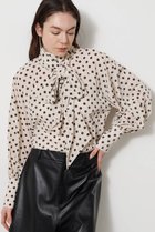【ウィムガゼット/Whim Gazette】のドットボウタイブラウス 人気、トレンドファッション・服の通販 founy(ファニー) ファッション Fashion レディースファッション Fashion for Women トップス・カットソー Cut & Sew Tops シャツ・ブラウス・オフィスカジュアル Elegant Blouses & Button-Ups クラシカル Classical, Vintage-Inspired スリーブ Sleeve, Long Sleeve / Short Sleeve ドット Polka Dot, Dot Pattern ドレープ Drape, Draping Fabric パウダー Powder, Soft Tone プリント Print, Printed Pattern リラックス Relax, Relaxed Fit ロング Long, Long-Length ワイド Wide, Wide Fit エレガント 上品 Elegant 新作・新入荷 New Arrivals / New In thumbnail ベージュ|ID: prp329100004922207 ipo3291000000036932901