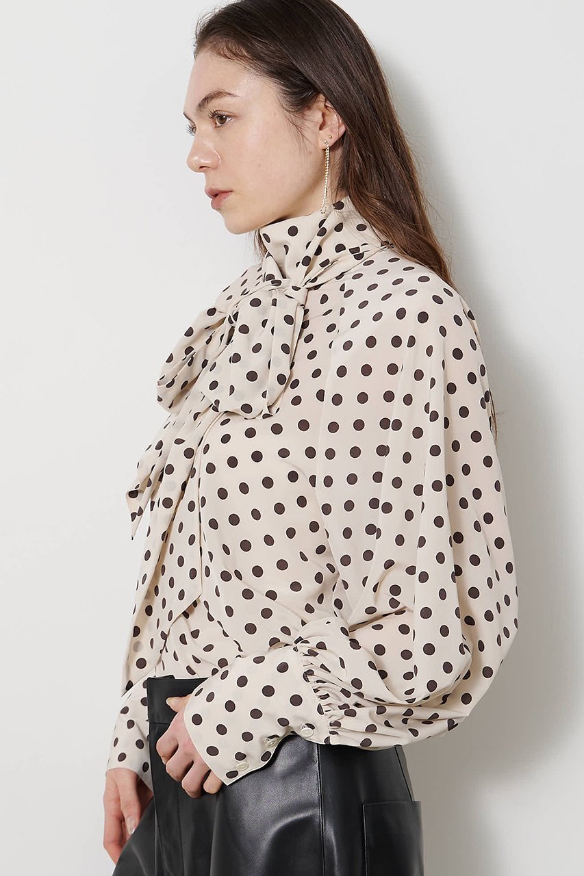 【ウィムガゼット/Whim Gazette】のドットボウタイブラウス 人気、トレンドファッション・服の通販 founy(ファニー) 　ファッション　Fashion　レディースファッション　Fashion for Women　トップス・カットソー　Cut & Sew Tops　シャツ・ブラウス・オフィスカジュアル　Elegant Blouses & Button-Ups　クラシカル　Classical, Vintage-Inspired　スリーブ　Sleeve, Long Sleeve / Short Sleeve　ドット　Polka Dot, Dot Pattern　ドレープ　Drape, Draping Fabric　パウダー　Powder, Soft Tone　プリント　Print, Printed Pattern　リラックス　Relax, Relaxed Fit　ロング　Long, Long-Length　ワイド　Wide, Wide Fit　エレガント 上品　Elegant　新作・新入荷　New Arrivals / New In　other-3|ID: prp329100004922207 ipo3291000000036932905