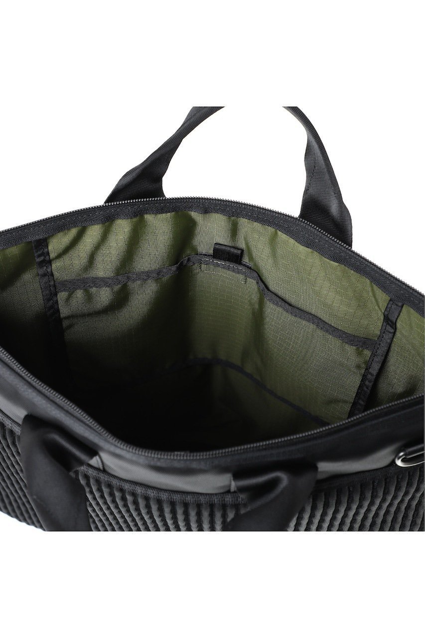 【その他のブランド/Other】の【4/16 11:00販売開始】【PORTER】THINGS/シングス 2WAY ヘルメットバッグ 人気、トレンドファッション・服の通販 founy(ファニー) 　ファッション　Fashion　レディースファッション　Fashion for Women　バッグ　Bags　クッション　Cushion, Throw Pillow　コーティング　Coating, Coated Finish　傘　Umbrella, Parasol　ストレッチ　Stretch, Stretchy Fabric　スポーツ　Sports, Activewear　トラベル　Travel, Travel Gear　バイアス　Bias, Diagonal Cut　フォルム　Silhouette, Form　フロント　Front, Front Design　ポケット　Pocket, Pocket Detail　メッシュ　Mesh, Net Fabric　ユニセックス　Unisex, Genderless　エレガント 上品　Elegant　新作・新入荷　New Arrivals / New In　ビジネス 仕事 通勤　Business / Work / Commuting　other-4|ID: prp329100004922279 ipo3291000000036933533