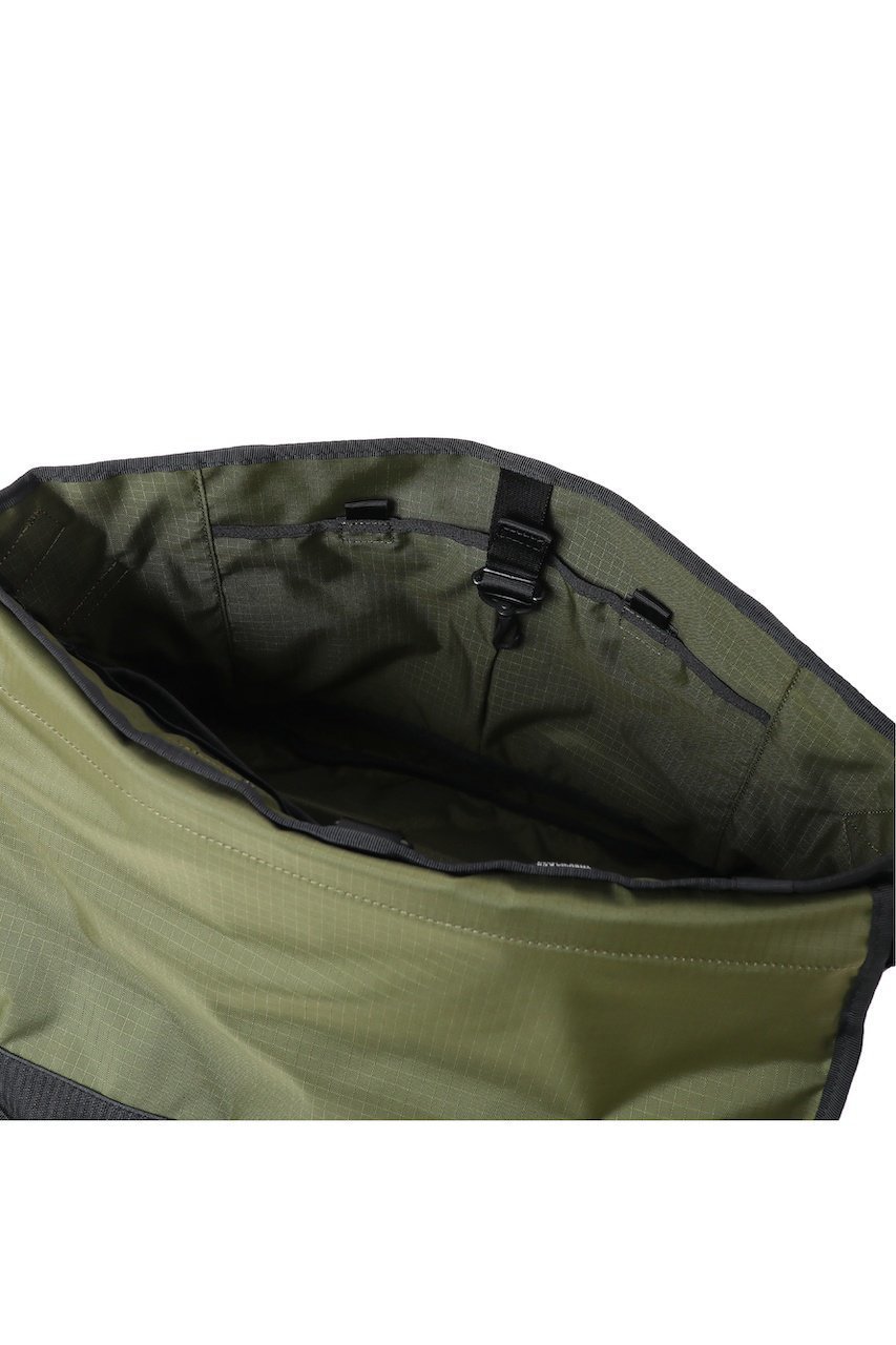 【その他のブランド/Other】の【PORTER】THINGS/シングス メッセンジャーバッグ 人気、トレンドファッション・服の通販 founy(ファニー) 　ファッション　Fashion　レディースファッション　Fashion for Women　バッグ　Bags　クッション　Cushion, Throw Pillow　コーティング　Coating, Coated Finish　傘　Umbrella, Parasol　ストレッチ　Stretch, Stretchy Fabric　スポーツ　Sports, Activewear　バイアス　Bias, Diagonal Cut　フォルム　Silhouette, Form　フラップ　Flap, Flap Pocket　フロント　Front, Front Design　ポケット　Pocket, Pocket Detail　ユニセックス　Unisex, Genderless　エレガント 上品　Elegant　ビジネス 仕事 通勤　Business / Work / Commuting　other-5|ID: prp329100004922285 ipo3291000000036933571