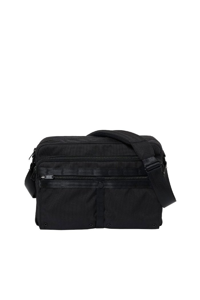 【ポーター ピーオーティーアール/PORTER POTR】の【POTR】SCOPE/スコープ ユーティリティバッグ インテリア・キッズ・メンズ・レディースファッション・服の通販 founy(ファニー) https://founy.com/ ファッション Fashion レディースファッション Fashion for Women バッグ Bags クッション Cushion, Throw Pillow コレクション Collection, Seasonal Line コンパクト Compact, Small Size スマート Smart, Elegant フィット Fit, Slim Fit ポケット Pocket, Pocket Detail マグネット Magnet, Magnetic Closure ユニセックス Unisex, Genderless ワーク Workwear, Utility Style 旅行 Travel ビジネス 仕事 通勤 Business / Work / Commuting |ID: prp329100004922318 ipo3291000000036933867