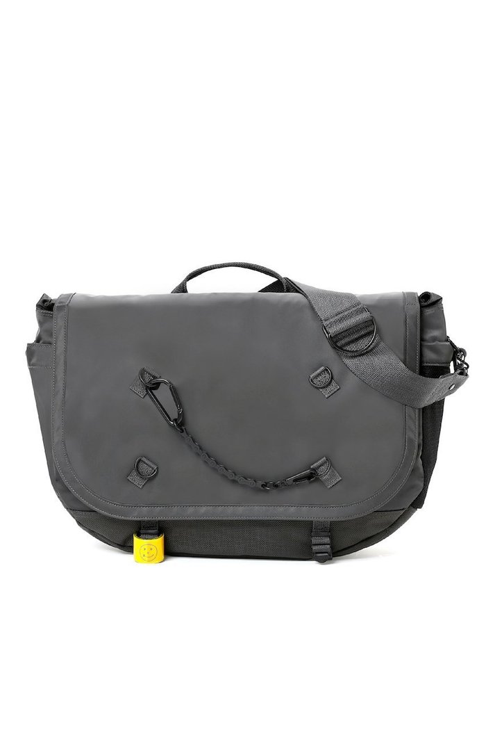 【ポーター ピーオーティーアール/PORTER POTR】の【POTR】RIDE/ライド メッセンジャーバッグ インテリア・キッズ・メンズ・レディースファッション・服の通販 founy(ファニー) https://founy.com/ ファッション Fashion レディースファッション Fashion for Women バッグ Bags アクセサリー Fashion Accessories クッション Cushion, Throw Pillow 傘 Umbrella, Parasol チェーン Chain, Chain Strap フラップ Flap, Flap Pocket ポケット Pocket, Pocket Detail ユニセックス Unisex, Genderless ランニング Running, Running Wear, Activewear, Jogging ループ Loop, Loop Knit |ID: prp329100004922348 ipo3291000000036934089