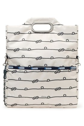 【レスポートサック/LeSportsac】の【LeSportsac Atelier】フォールドトートバッグ 人気、トレンドファッション・服の通販 founy(ファニー) ファッション Fashion レディースファッション Fashion for Women バッグ Bags スポーツウェア Functional & Stylish Sportswear スポーツバッグ・ジム用ポーチ・バックパック Gym Bag / Sports Backpack / Pouch for Training 春 Spring クラッチ Clutch, Clutch Bag コレクション Collection, Seasonal Line 軽量 Lightweight, Ultra Light スマート Smart, Elegant ニューヨーク New York, NYC Style ポケット Pocket, Pocket Detail モダン Modern, Contemporary S/S・春夏 SS, Spring/Summer, Warm Season 夏 Summer 新作・新入荷 New Arrivals / New In |ID:prp329100004922442