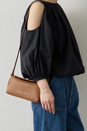 【ウィムガゼット/Whim Gazette】の【IACUCCI】ラーナ SD ALCE 人気、トレンドファッション・服の通販 founy(ファニー) ファッション Fashion レディースファッション Fashion for Women イタリア Italy エレガント 上品 Elegant コンパクト Compact, Small Size ショルダー Shoulder, Shoulder Strap 人気 Popular, Best Seller フォルム Silhouette, Form 別注 Limited Edition, Custom Order マグネット Magnet, Magnetic Closure リップ Lip, Lip Motif 新作・新入荷 New Arrivals / New In |ID:prp329100004922477