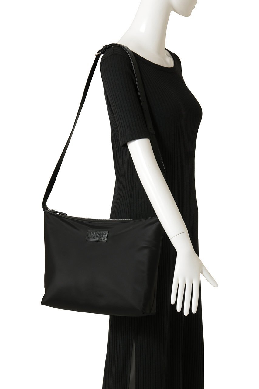 【エムエム6 メゾン マルタン マルジェラ/MM6 Maison Martin Margiela】の【UNISEX】ナイロン クロスボディバッグ 人気、トレンドファッション・服の通販 founy(ファニー) 　ファッション　Fashion　レディースファッション　Fashion for Women　バッグ　Bags　ユニセックス　Unisex, Genderless　トレンド　Trend, Trending Now　フィット　Fit, Slim Fit　リラックス　Relax, Relaxed Fit　エレガント 上品　Elegant　新作・新入荷　New Arrivals / New In　other-2|ID: prp329100004922482 ipo3291000000036935118