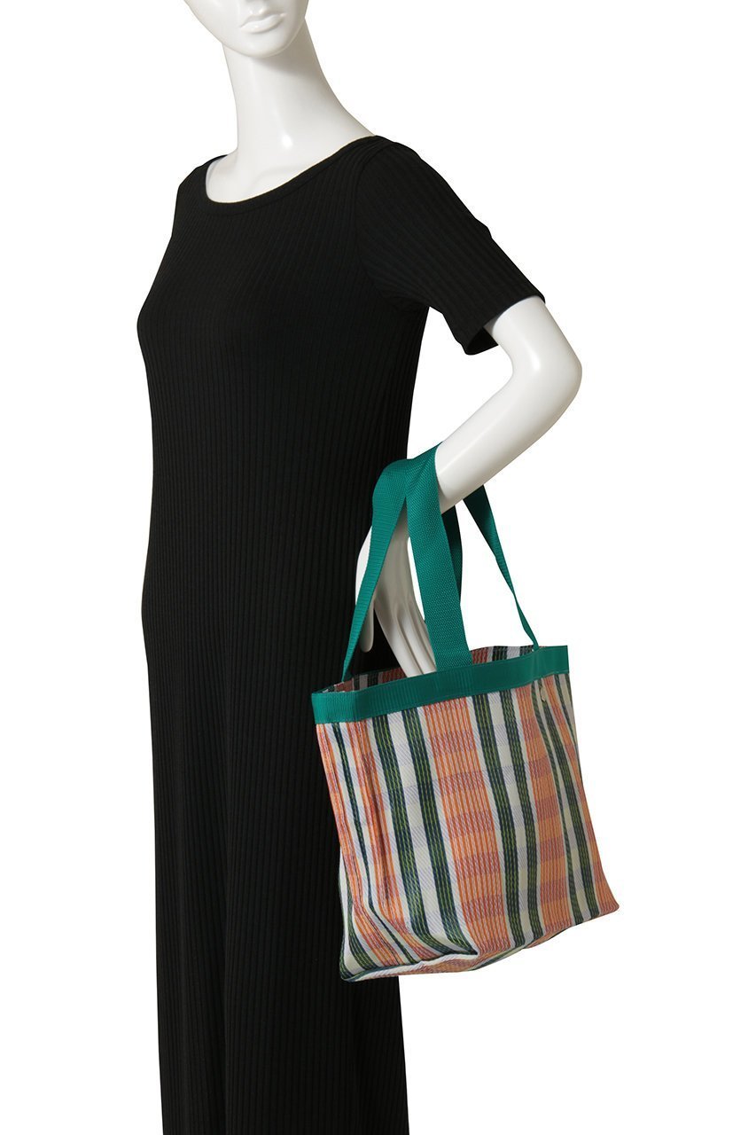 【ヌキテパ/NE QUITTEZ PAS】のMulti Stripe メッシュ トートバッグ ポーチ付き 人気、トレンドファッション・服の通販 founy(ファニー) 　ファッション　Fashion　レディースファッション　Fashion for Women　バッグ　Bags　ポーチ&ミニバッグ　Pouches & Mini Bags　ストライプ　Stripe, Striped Pattern　ファブリック　Fabric, Textile　ポーチ　Pouch, Small Case　メッシュ　Mesh, Net Fabric　リゾート　Resort, Vacation Style　夏　Summer　新作・新入荷　New Arrivals / New In　春　Spring　S/S・春夏　SS, Spring/Summer, Warm Season　other-2|ID: prp329100004922489 ipo3291000000036935165