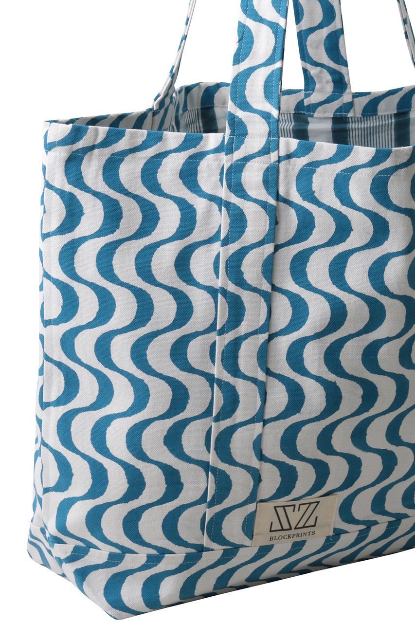 【エスゼット ブロックプリント/SZ Blockprints】のMEDIUM TOTE WAVY トートバッグ 人気、トレンドファッション・服の通販 founy(ファニー) 　ファッション　Fashion　レディースファッション　Fashion for Women　バッグ　Bags　ビッグ　Big, Oversized　ビーチ　Beach, Seaside　新作・新入荷　New Arrivals / New In　旅行　Travel　雑誌　Magazine, Fashion Magazine　other-5|ID: prp329100004922495 ipo3291000000036935209
