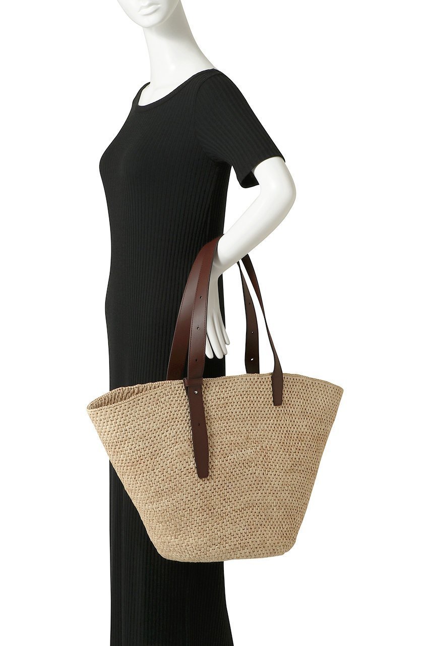 【リエ スタジオ/LIE STUDIO】のTHE BIANCA ラフィアバッグ L 人気、トレンドファッション・服の通販 founy(ファニー) 　ファッション　Fashion　レディースファッション　Fashion for Women　バッグ　Bags　おすすめ　Recommended / Our Picks　フォルム　Silhouette, Form　ラフィア　Raffia, Natural Straw　夏　Summer　新作・新入荷　New Arrivals / New In　旅行　Travel　春　Spring　S/S・春夏　SS, Spring/Summer, Warm Season　other-2|ID: prp329100004922502 ipo3291000000036935260