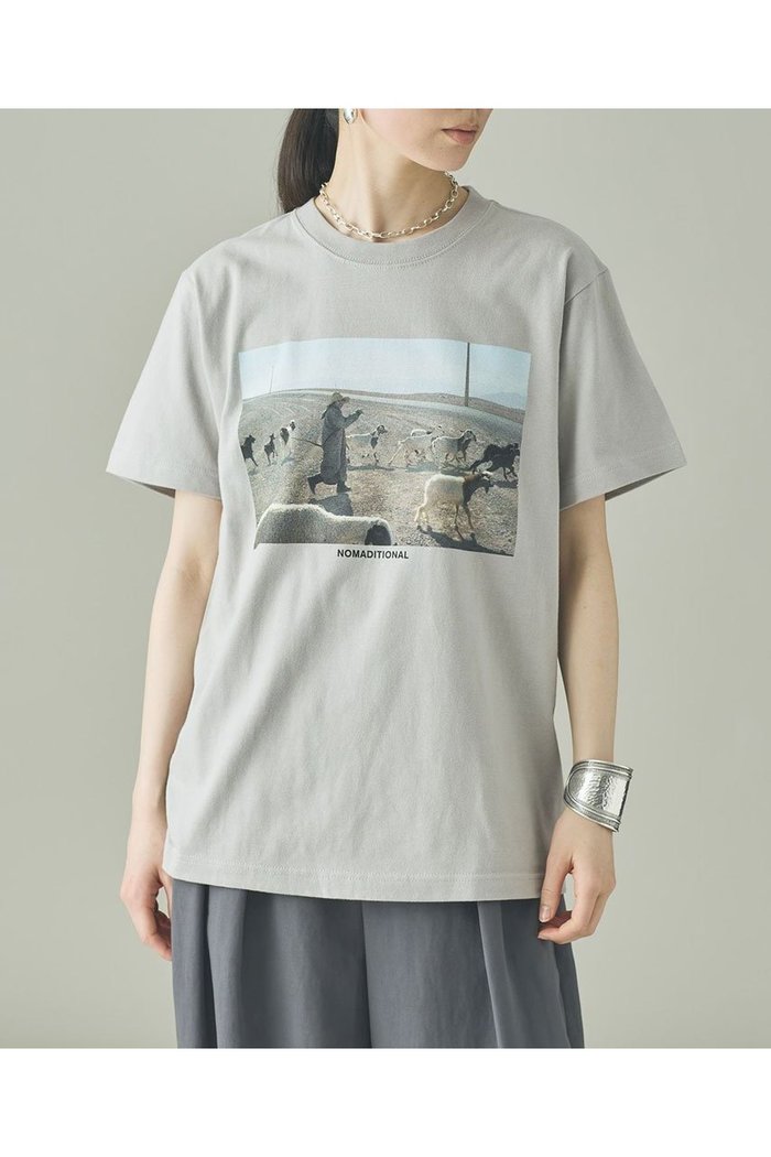 【カレンソロジー/Curensology】のノマディショナルTシャツ インテリア・キッズ・メンズ・レディースファッション・服の通販 founy(ファニー) https://founy.com/ ファッション Fashion レディースファッション Fashion for Women トップス・カットソー Cut & Sew Tops シャツ・ブラウス・オフィスカジュアル Elegant Blouses & Button-Ups ロングTシャツ・Tシャツ Longline T-Shirts & Tees カットソー・ベーシックTシャツ Cut-and-Sewn Tops / Stretch Tees & Basics ショート Short, Short Length スリーブ Sleeve, Long Sleeve / Short Sleeve プリント Print, Printed Pattern 今季 This Season, Current Season 再入荷 Restock / Back in Stock |ID: prp329100004922663 ipo3291000000036936389