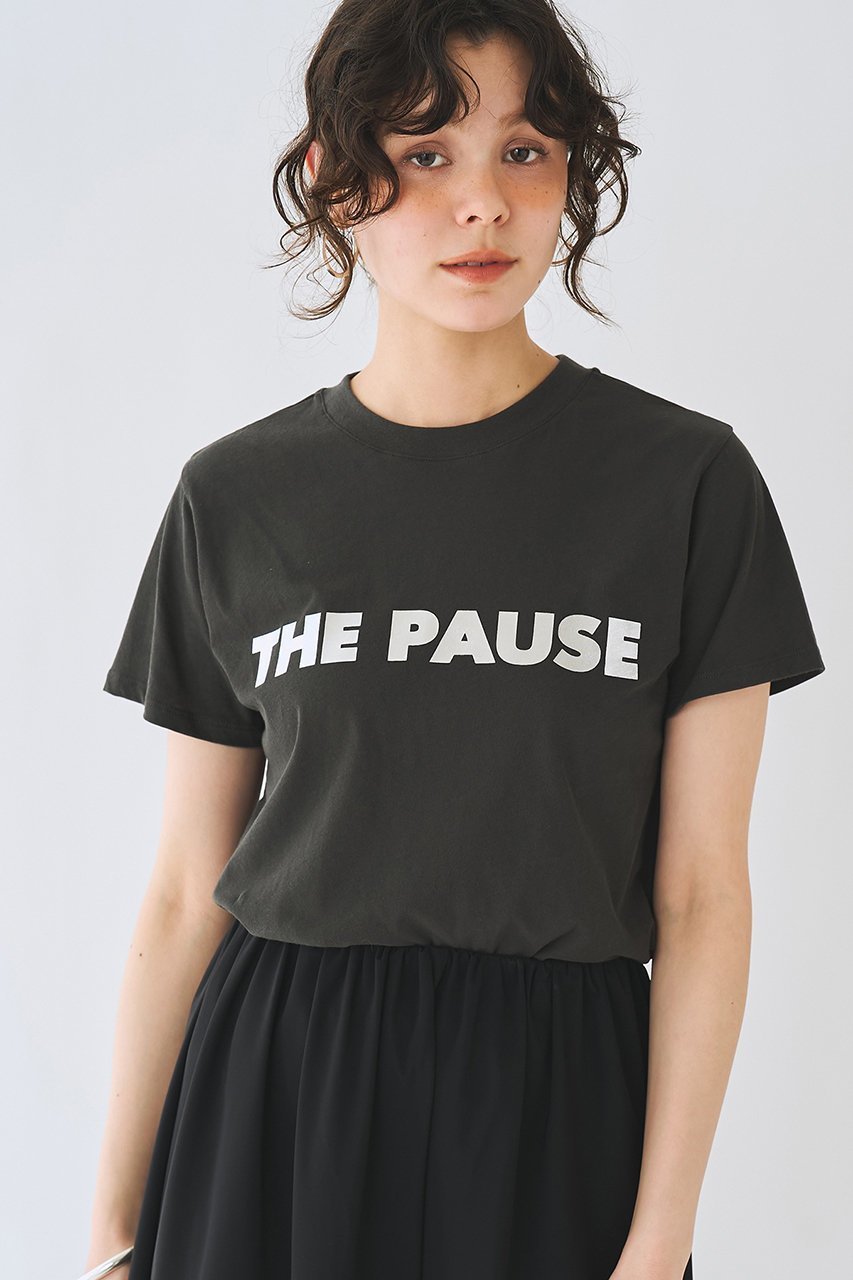 【ウィムガゼット/Whim Gazette】の【THE PAUSE】THE PAUSEメタリックTシャツ インテリア・キッズ・メンズ・レディースファッション・服の通販 founy(ファニー) 　ファッション　Fashion　レディースファッション　Fashion for Women　トップス・カットソー　Cut & Sew Tops　シャツ・ブラウス・オフィスカジュアル　Elegant Blouses & Button-Ups　ロングTシャツ・Tシャツ　Longline T-Shirts & Tees　カットソー・ベーシックTシャツ　Cut-and-Sewn Tops / Stretch Tees & Basics　コンパクト　Compact, Small Size　ショート　Short, Short Length　シルバー　Silver, Metallic Silver　シンプル　Simple, Minimal　スリーブ　Sleeve, Long Sleeve / Short Sleeve　プリント　Print, Printed Pattern　ベーシック　Basic, Essential　半袖　Short Sleeve, Half Sleeve　新作・新入荷　New Arrivals / New In　チャコールグレー|ID: prp329100004922676 ipo3291000000036936477